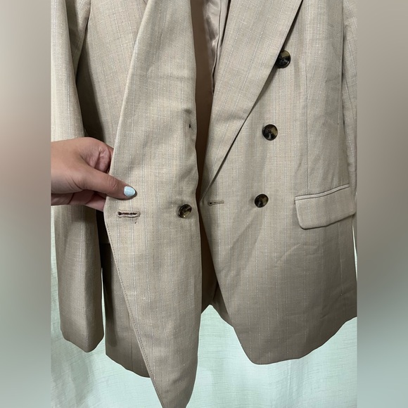 Banana Republic Women’s Double-Breasted Blazer - Picture 11 of 16